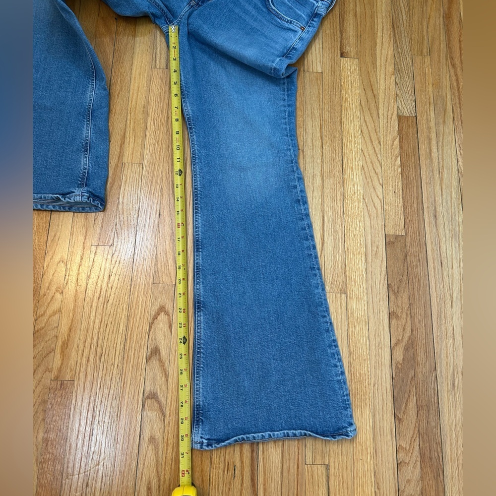 Citizens of Humanity Isola Flare Jeans Blue - Picture 13 of 13